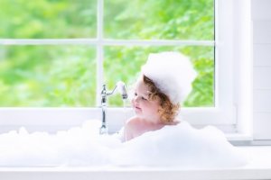 O banho das crianças: Importância e dicas práticas