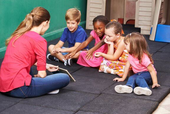 Três atividades para ensinar as crianças a resolver conflitos