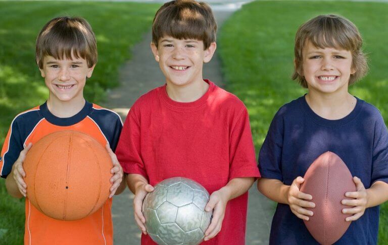 Quais são os benefícios psicológicos do esporte em crianças