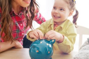Ensinar as crianças a valorizar o dinheiro: algumas dicas