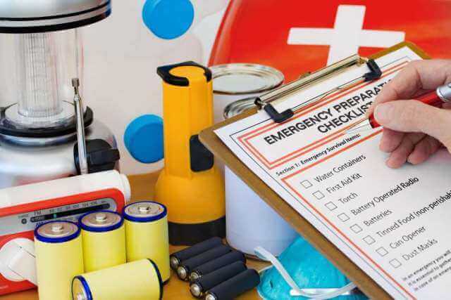 O kit de primeiros socorros de casa tem a função de garantir a tranquilidade da família em caso de emergências.