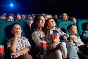 Benefícios do cinema para as crianças: filmes recomendados