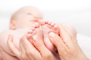 Reflexologia para bebês e crianças