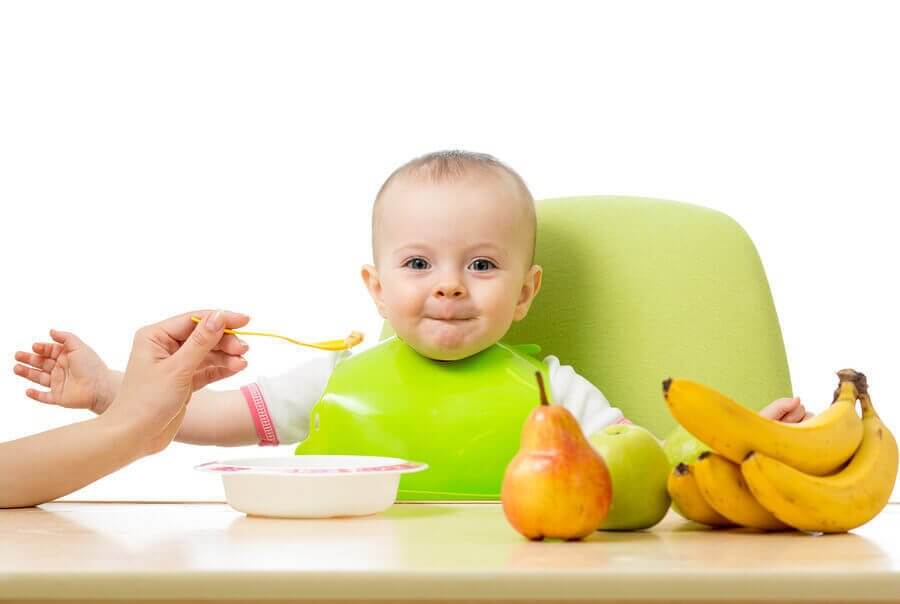 Truques para ajudar o bebê a experimentar novos alimentos