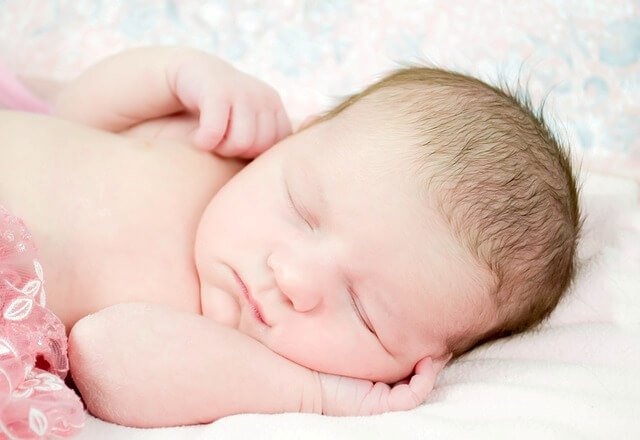 Como devemos cuidar do cordão umbilical do recém-nascido?