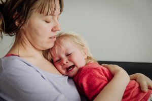 É bom ou ruim deixar o bebê chorar?