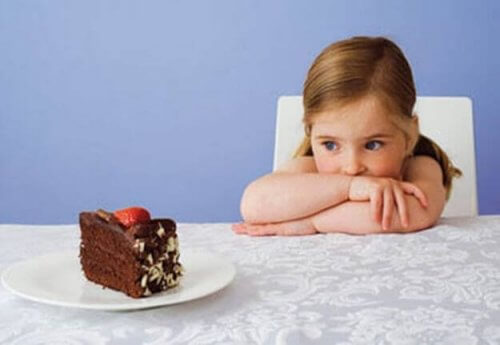 Os doces não devem fazer parte da dieta das crianças