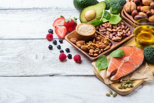 Salmão e sardinha são ricos em ácidos graxos ômega três e proteínas