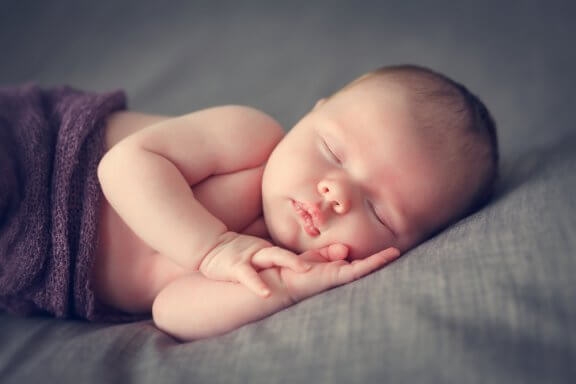 7 truques para o bebê dormir a noite toda
