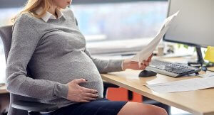 É difícil encontrar trabalho estando grávida?