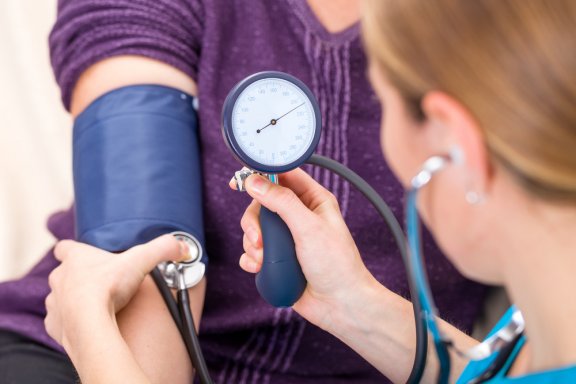 Pré-eclâmpsia pós-parto: quais são as causas?