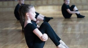 Benefícios da ginástica rítmica para crianças