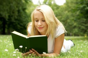 O que devo fazer para meu filho adolescente ler?