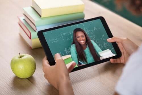 educação virtual tablet