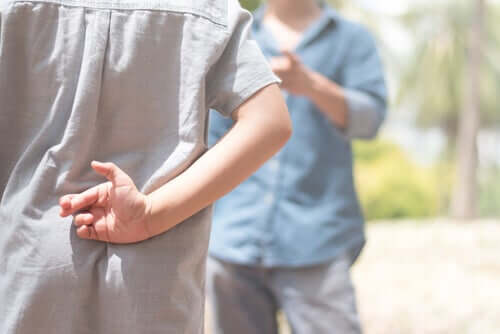 meninos contam mentiras 