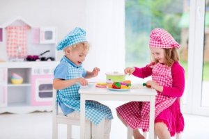 Cozinhas de brinquedo e o seu apelo durante a infância
