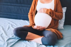 Quando é recomendado fazer repouso absoluto durante a gravidez?