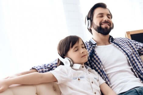 Por que as crianças devem escutar músicas em inglês?