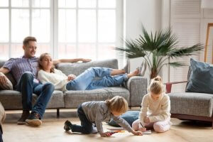 Orientações para os pais que estão em casa com os filhos durante a quarentena