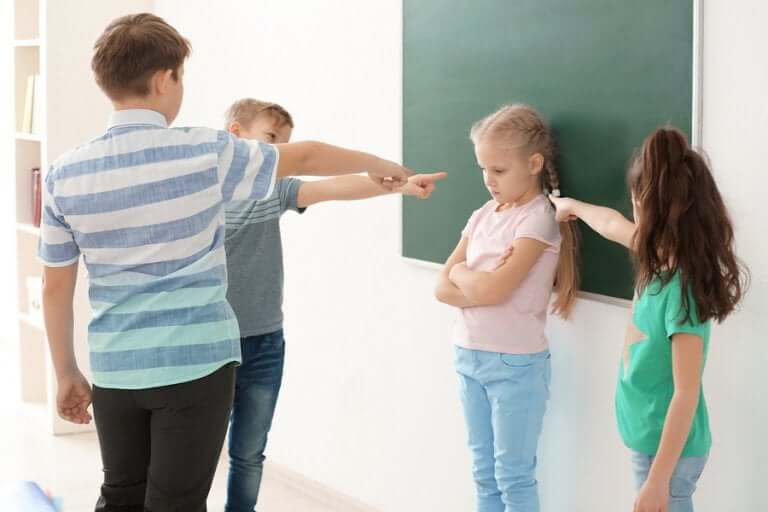 Qual é a influência dos complexos na infância? Aprenda a combatê-los