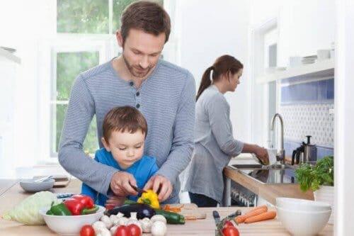 Benefícios de incluir as crianças na cozinha