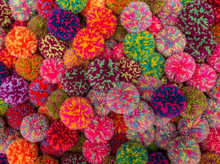 Artesanato infantil com pompons