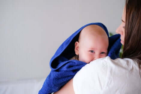 Acessórios de banho para bebês que vão facilitar a sua vida