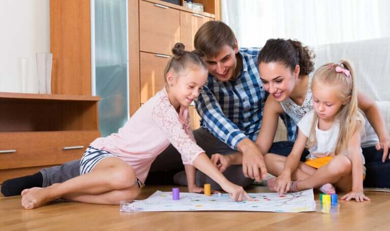 6 jogos em família usando apenas papel e caneta