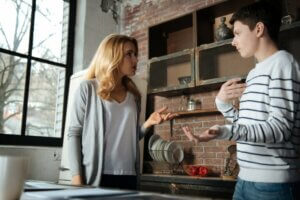 Vantagens de discutir com os filhos de forma positiva