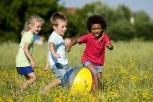 Marcos do desenvolvimento físico em crianças de 0 a 6 anos