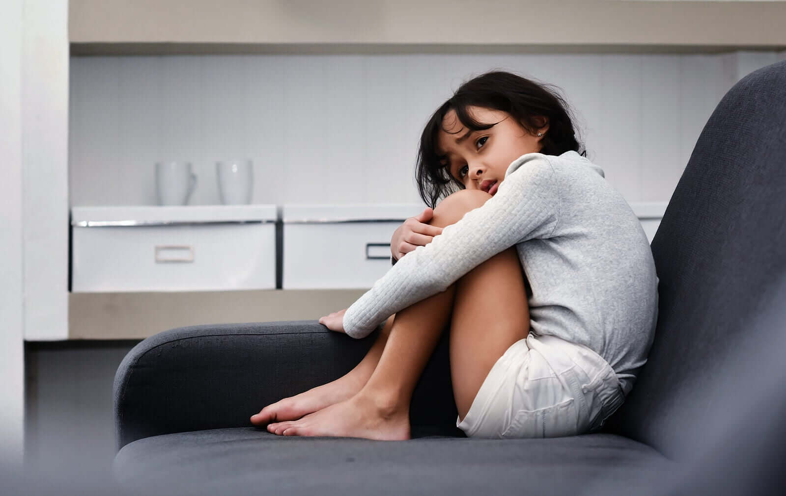 Esquizofrenia infantil: sintomas, causas e tratamento