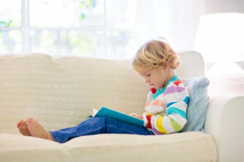 Como ajudar uma criança com dificuldade de aprendizagem a compreender a leitura