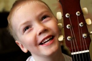 3 jogos musicais fáceis para crianças pequenas