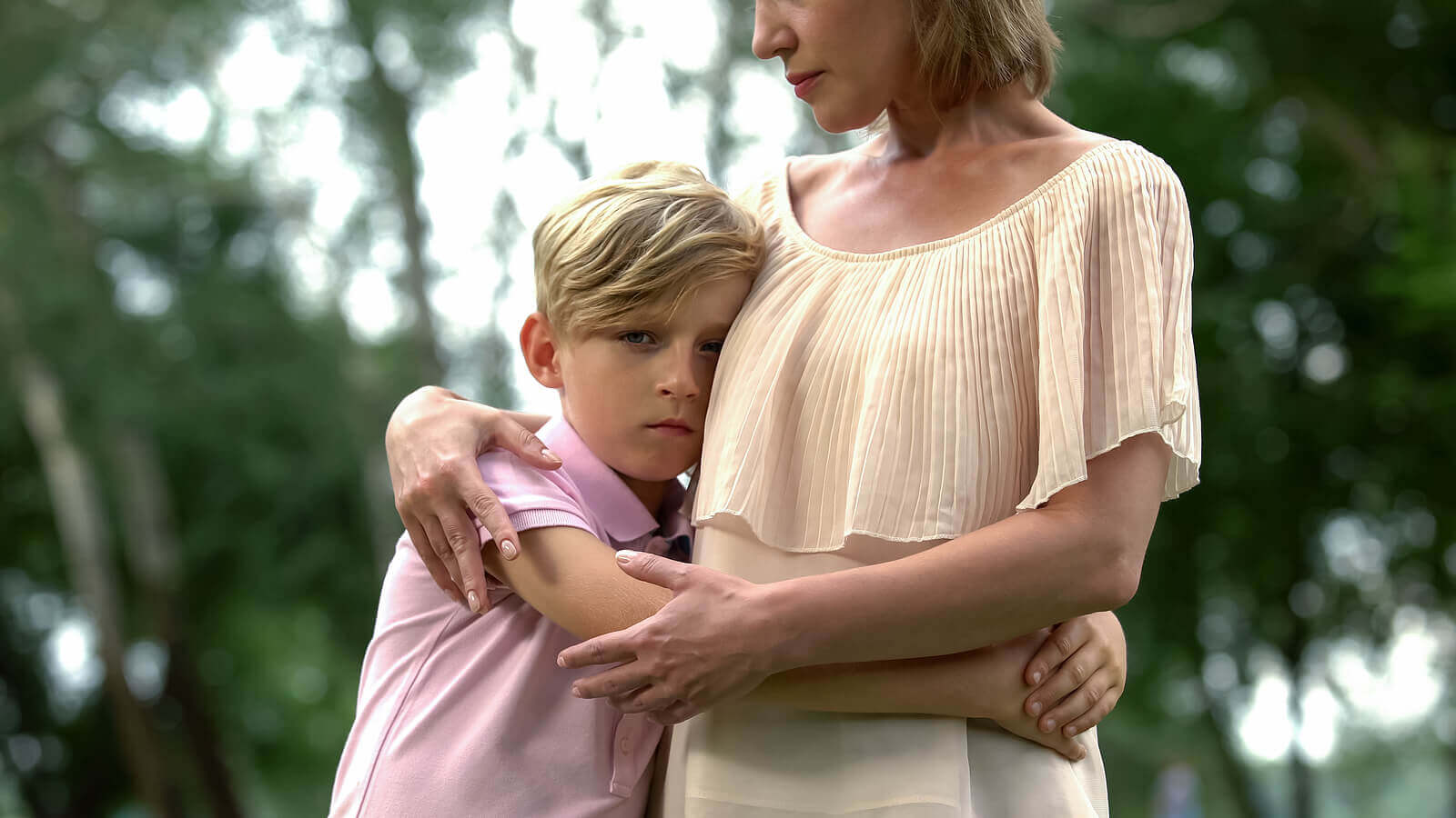 Sintomas internalizantes e externalizantes em crianças