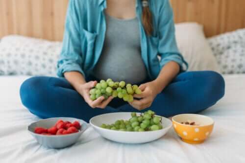 Uma dieta pobre na gravidez pode levar à obesidade infantil, segundo um estudo