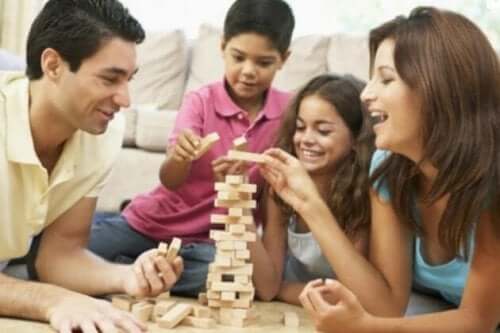 7 brincadeiras para fazer com as crianças