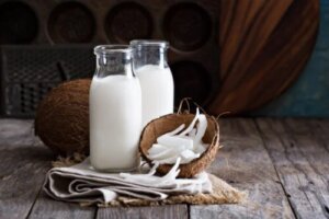 5 coisas que os pais precisam saber sobre leites não lácteos