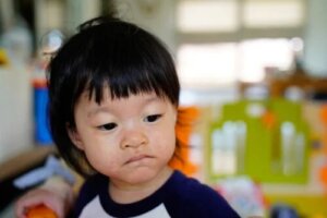 Pitiríase rósea em crianças: causas, sintomas e tratamento