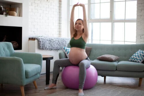 5 exercícios para dores nas costas durante a gravidez