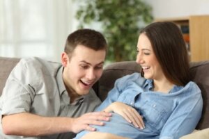 Por que o bebê precisa se mexer no útero?