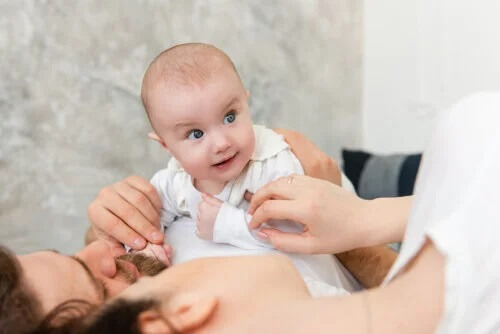 Ser sensível aos sinais do seu bebê leva a um apego seguro
