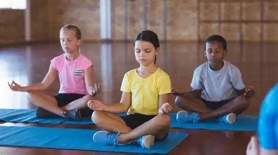 Mais meditação nas escolas
