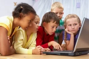 Os cursos on-line são bons para o aprendizado das crianças?