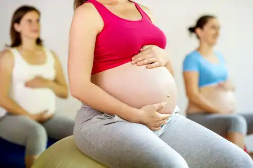 É aconselhável fazer exercícios durante a gravidez