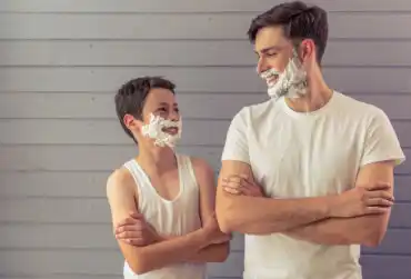 Como ensinar um adolescente a fazer a barba