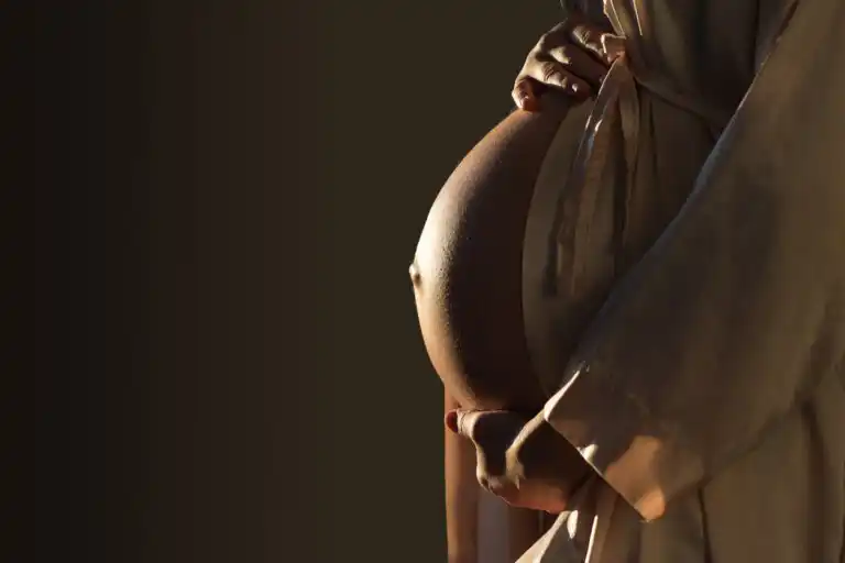 Barriga dura durante a gravidez: a que se deve?