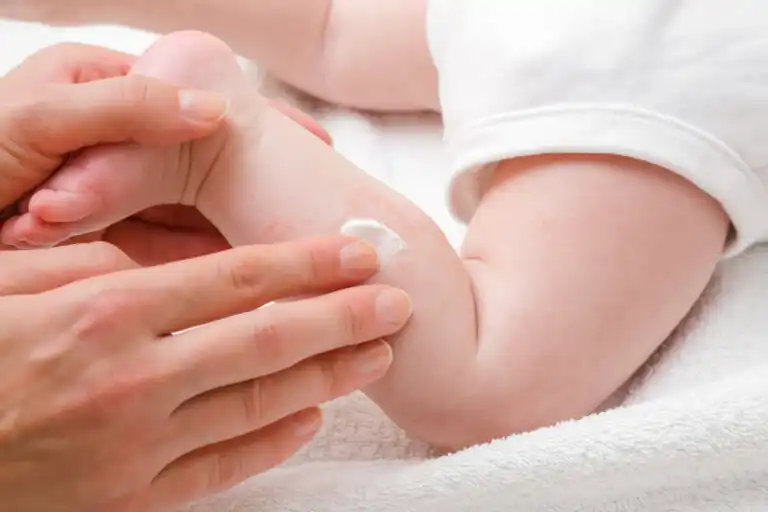 10 remédios naturais para a pele seca do bebê