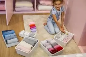 Como ensinar as crianças a organizar o armário