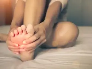 12 dicas para evitar cãibras nos pés e nas pernas durante a gravidez