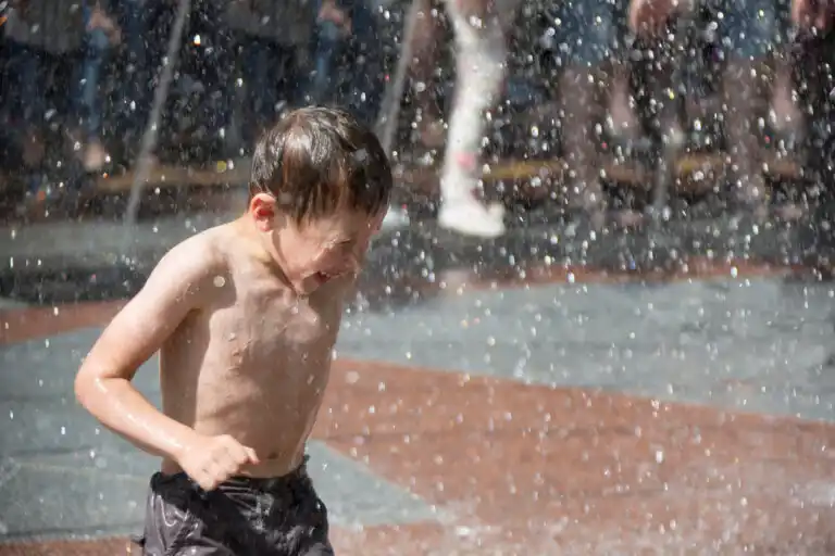 9 dicas para proteger as crianças de uma onda de calor